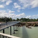 Joyful Esplanade City Stay